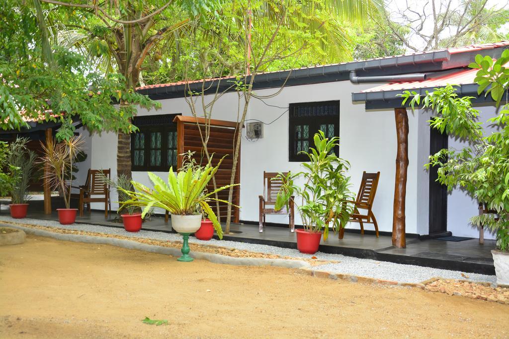 Livinginn Polonnaruwa Esterno foto