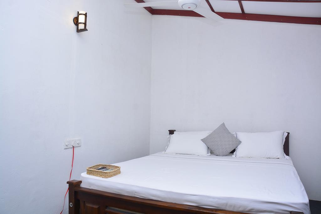 Livinginn Polonnaruwa Esterno foto
