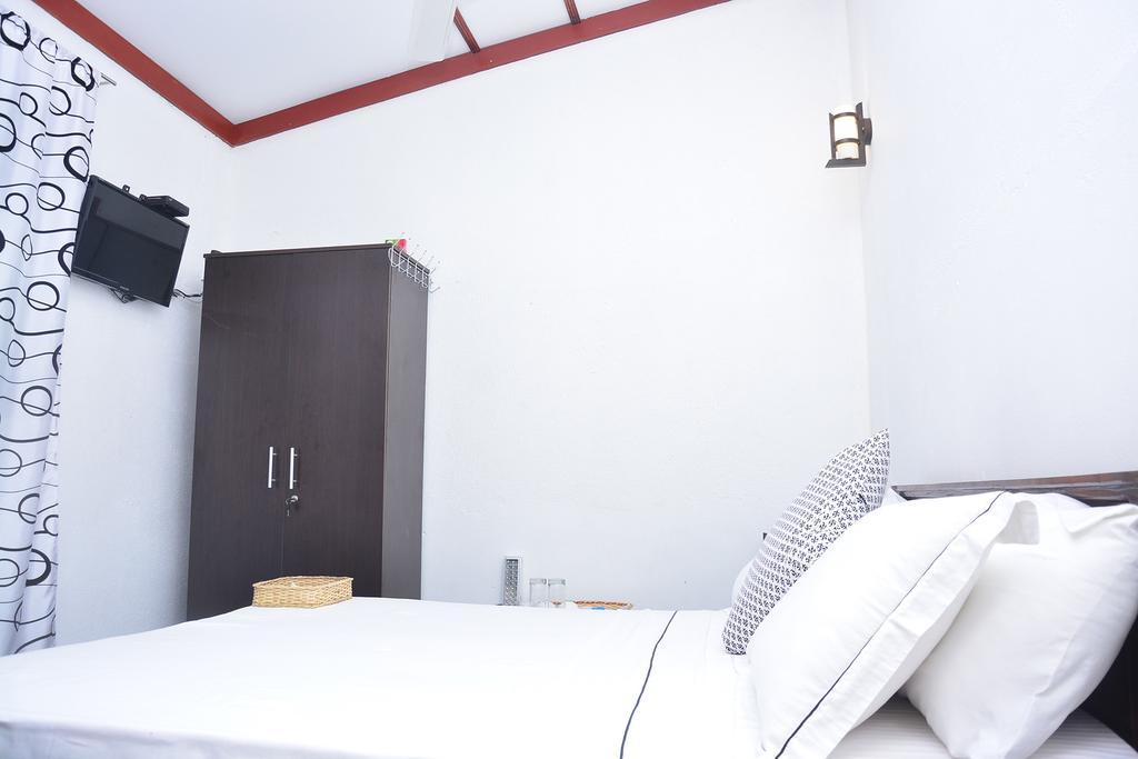 Livinginn Polonnaruwa Esterno foto
